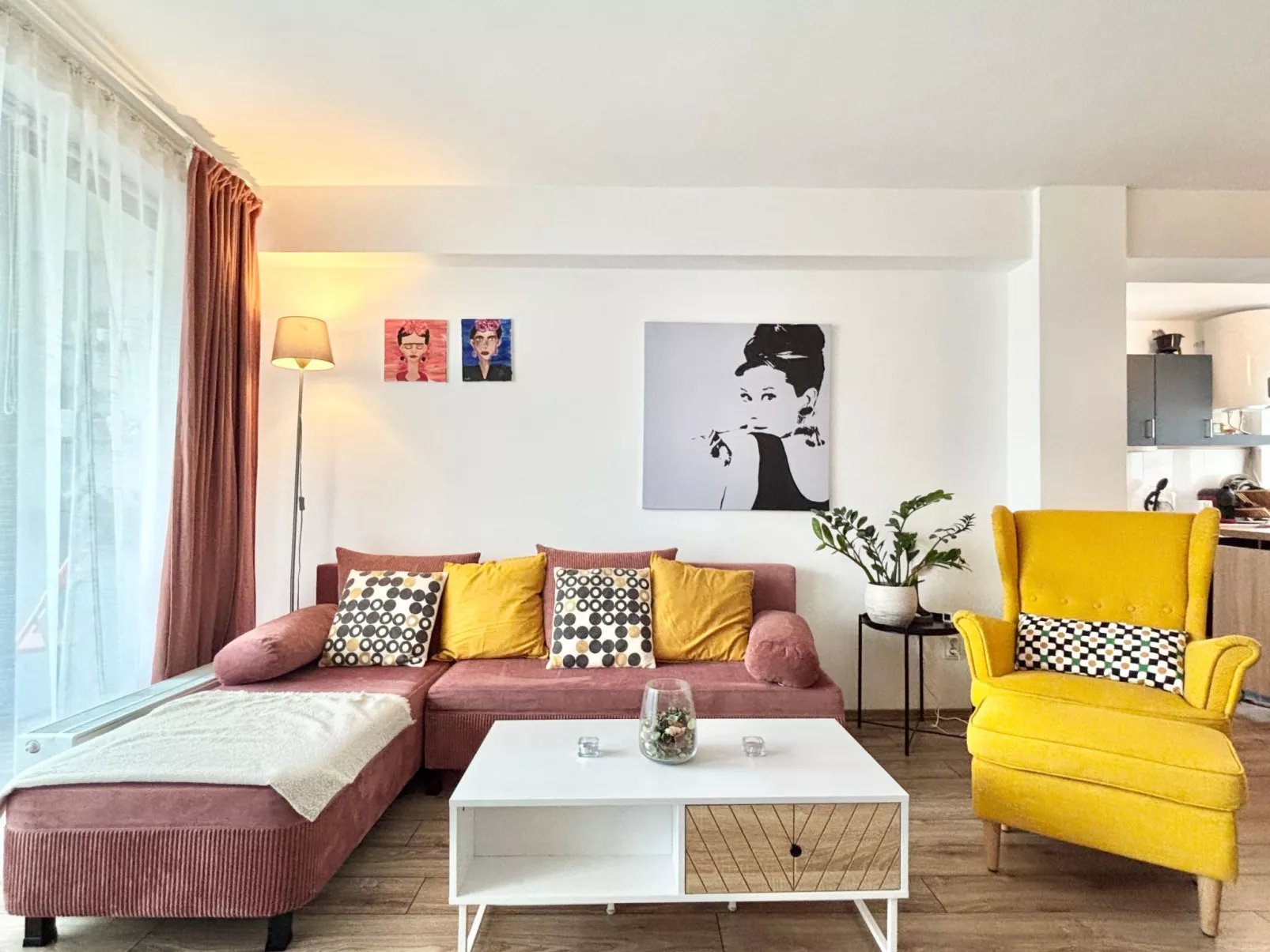 Opera Sunrise zentrale moderne Balkonwohnung-Binnen