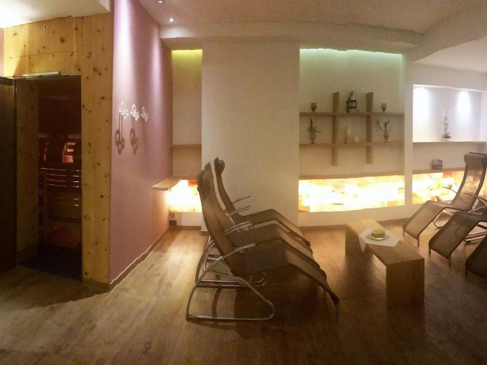 Thermen Apartment-Binnen