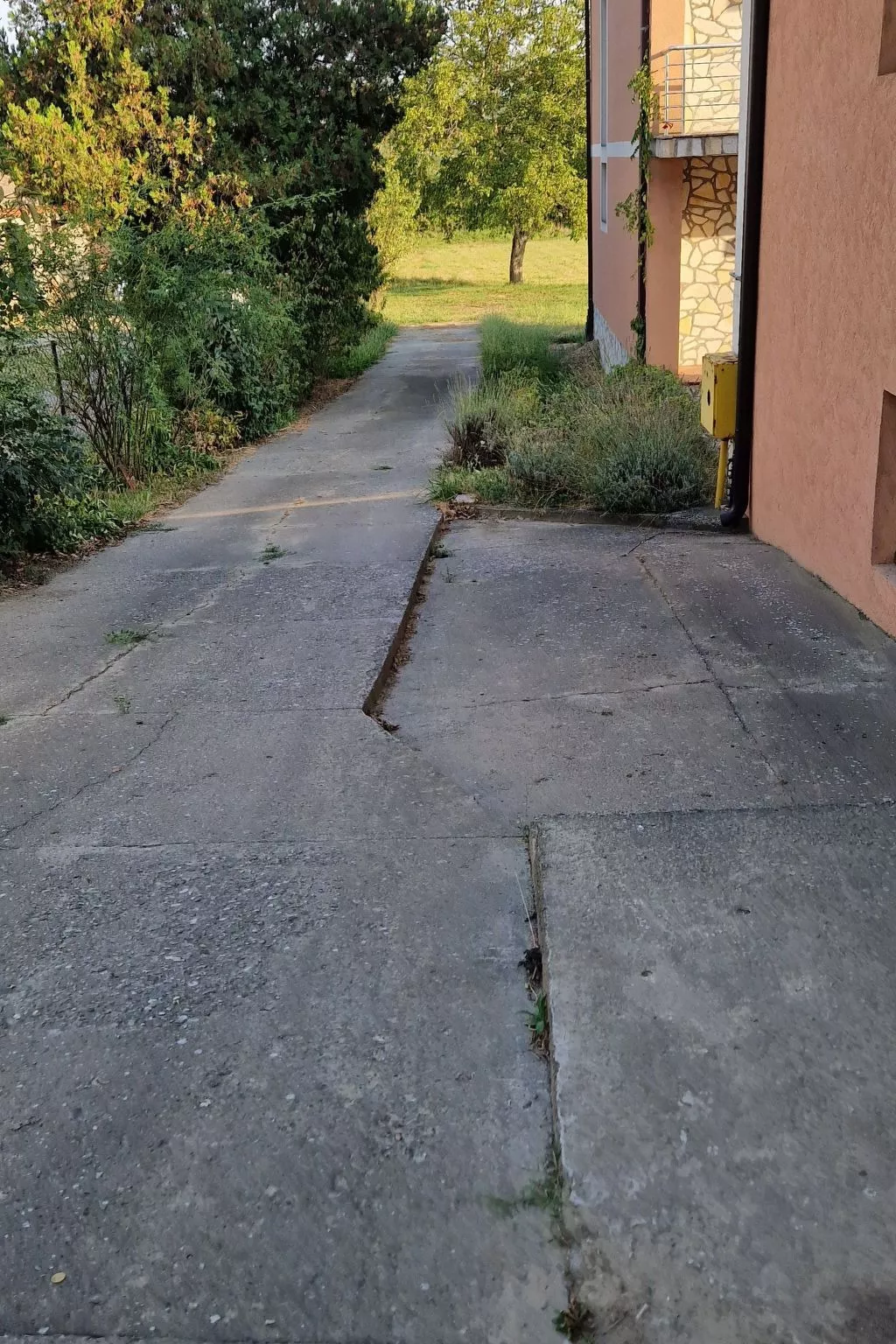 Schöne große Villa Vrcin - Buiten