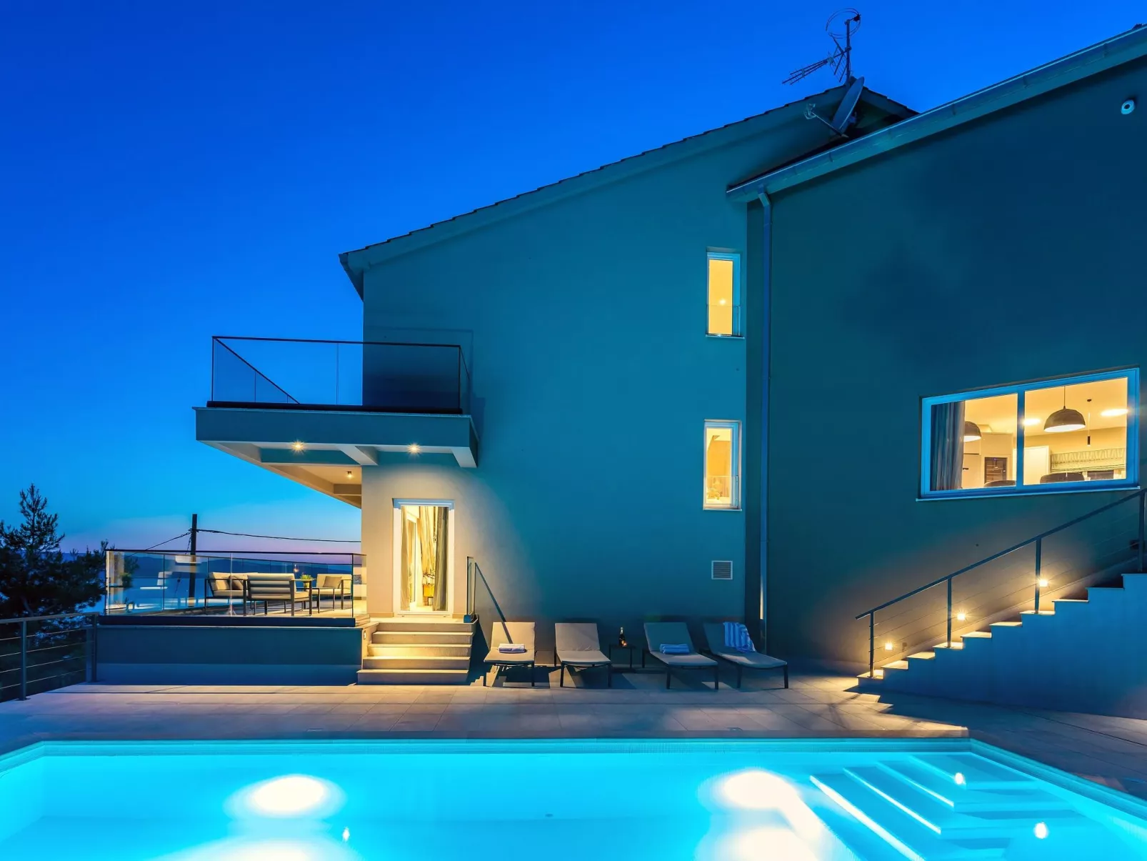 In Mimice mit tollem Pool und Meerblick-Buiten