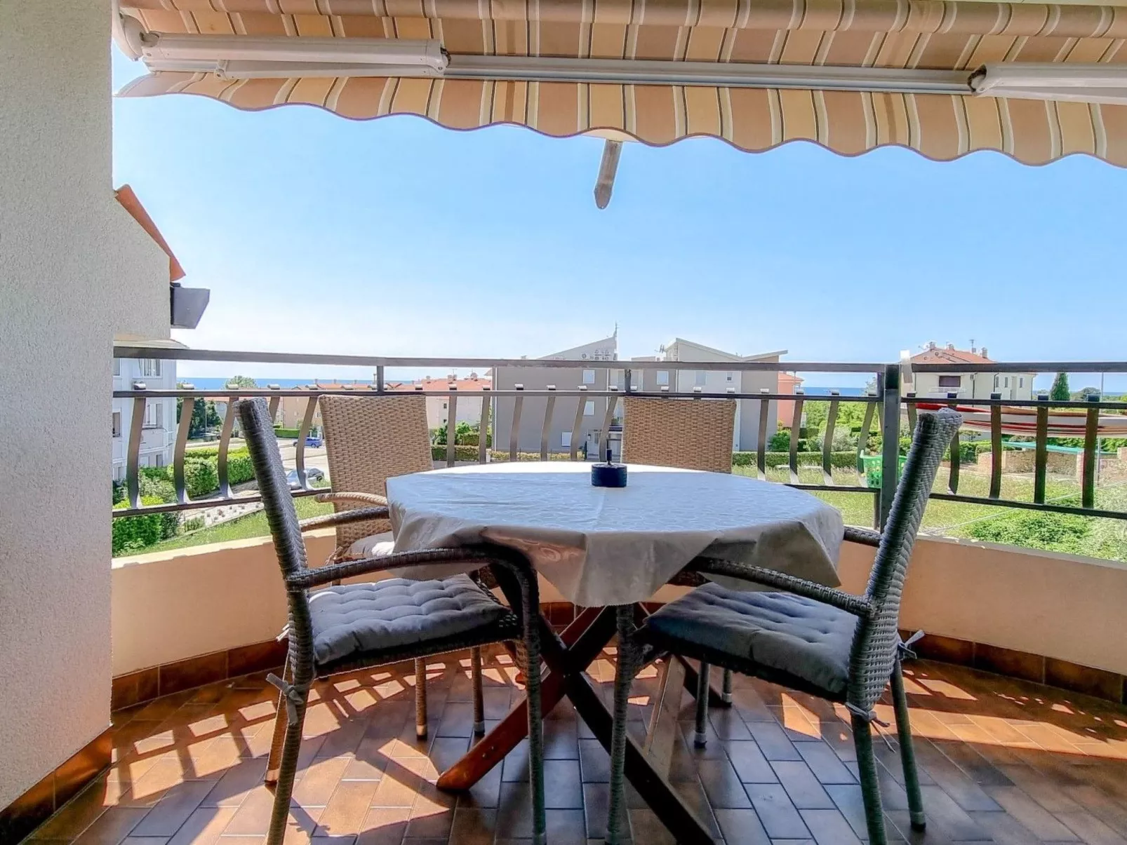 Wohnung "Nadja" mit Blick auf das Wasser-Buiten