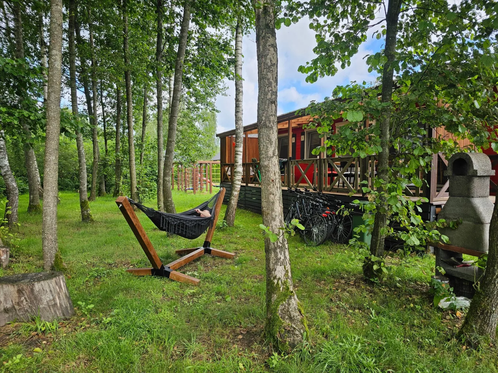 Ganzjährig bewohnbares Ferienhaus - rot-Buiten