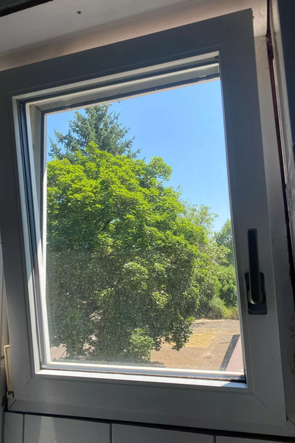 Appartement mit Balkon-Image-tags.info