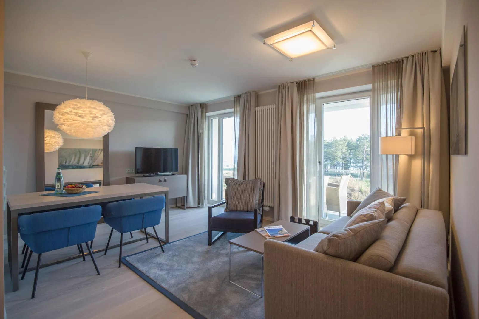Prora 2-Zimmer-Apt / 2 Personen-Woonkamer