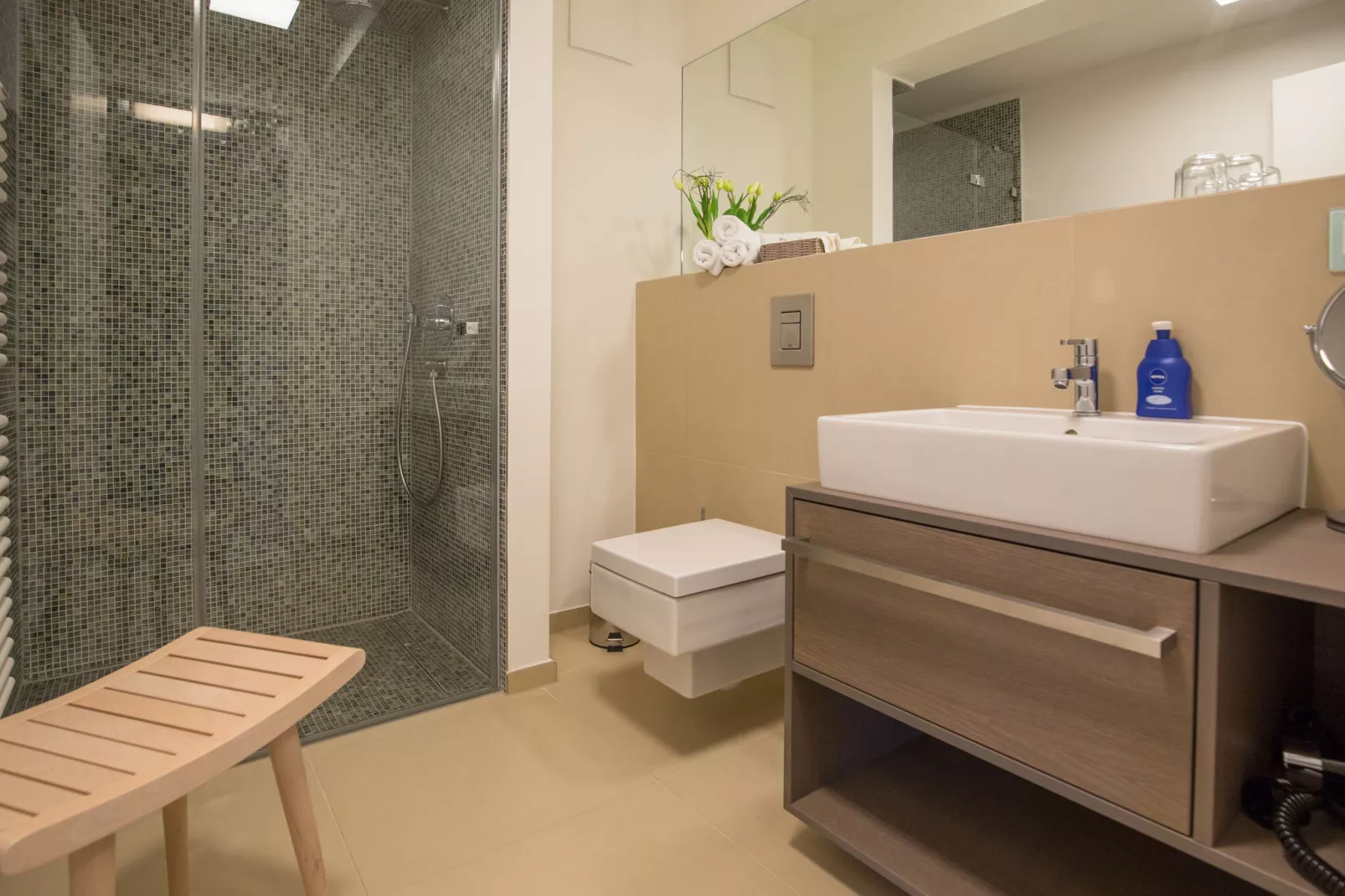 Prora 2-Zimmer-Apt / 2 Personen-Badkamer
