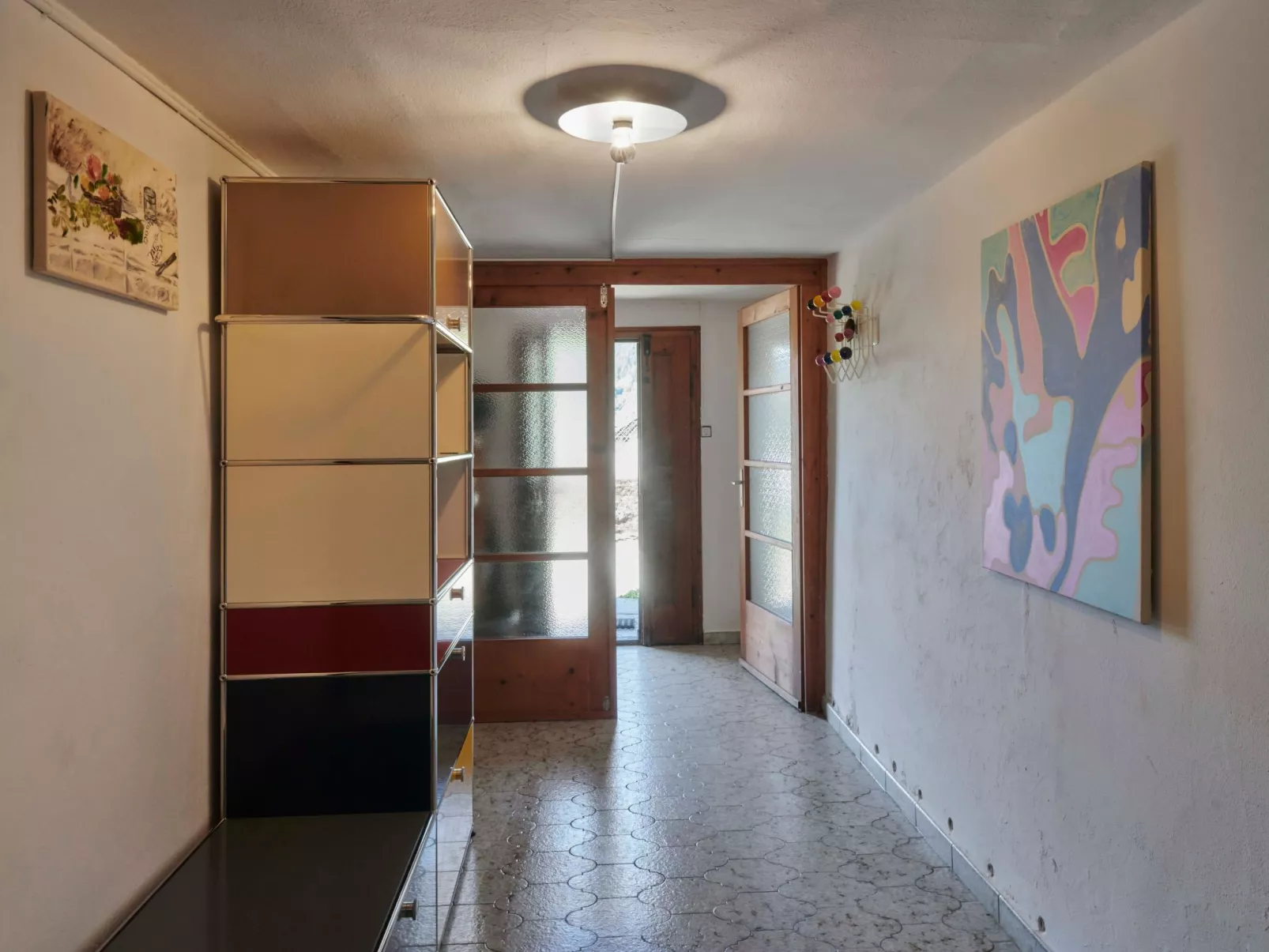 Waterfall House-Binnen