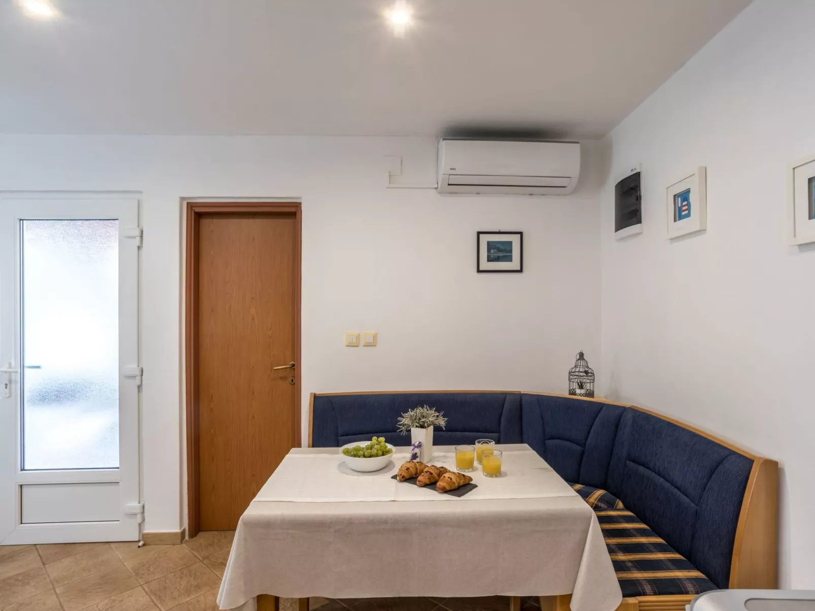 Komplex Oliva mit Pool und großem Garten-Image-tags.info