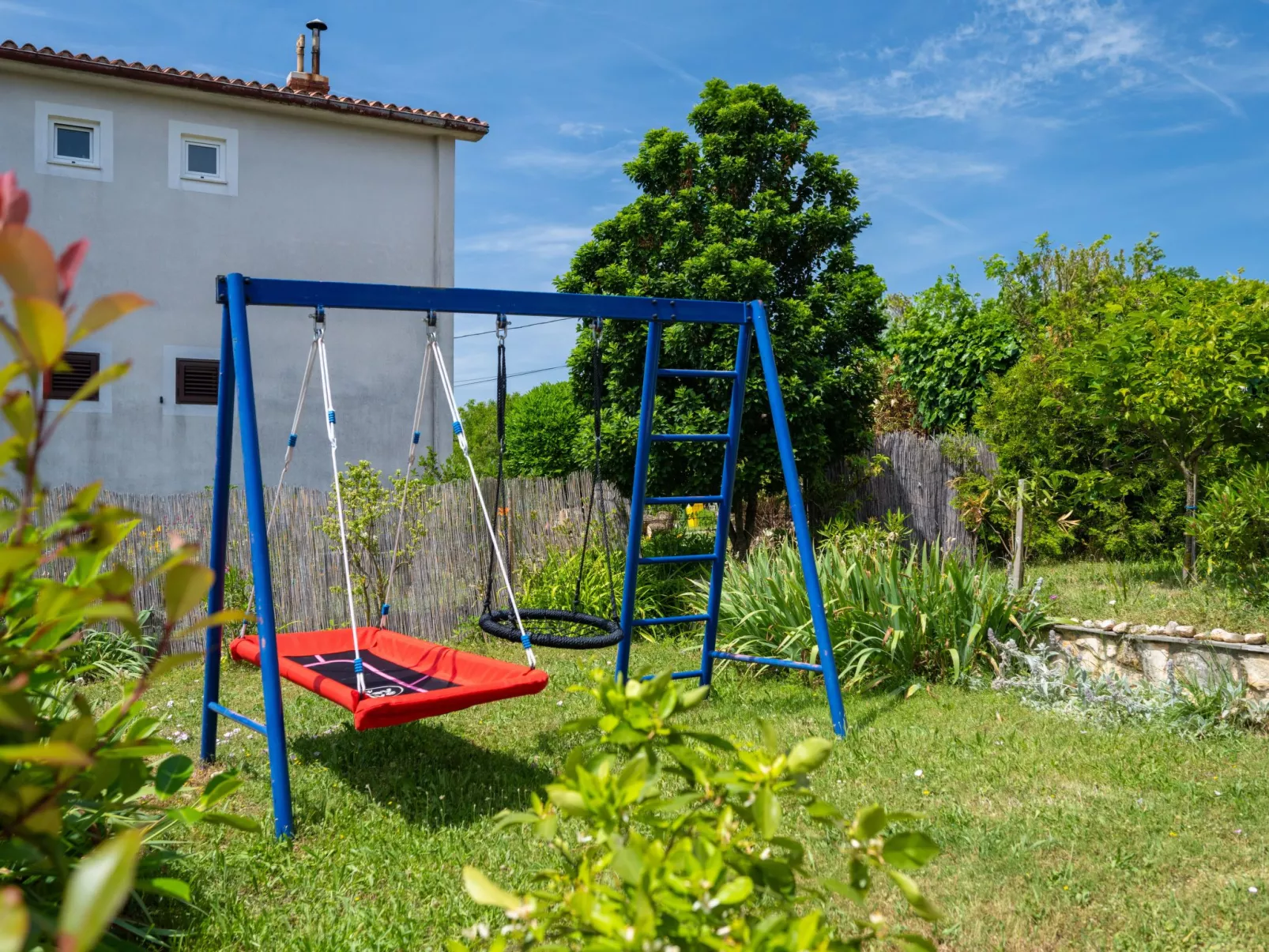 Villa Fortuna für bis zu 9 Personen und mit beheiztem Aussenpool-Buiten