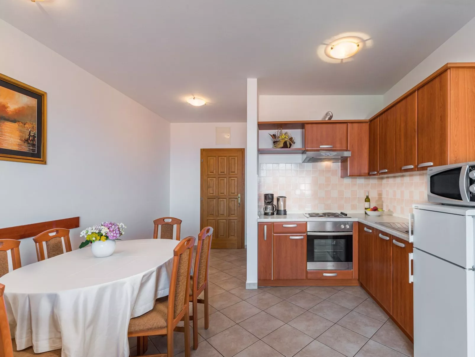 Strandnahe Ferienwohnung mit großem Garten-Binnen