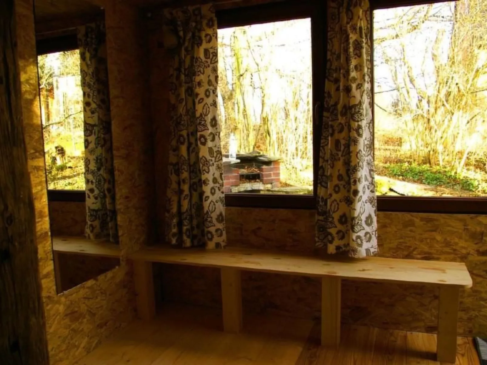 Blockhaus in Gajówka mit Kaminofen-Buiten