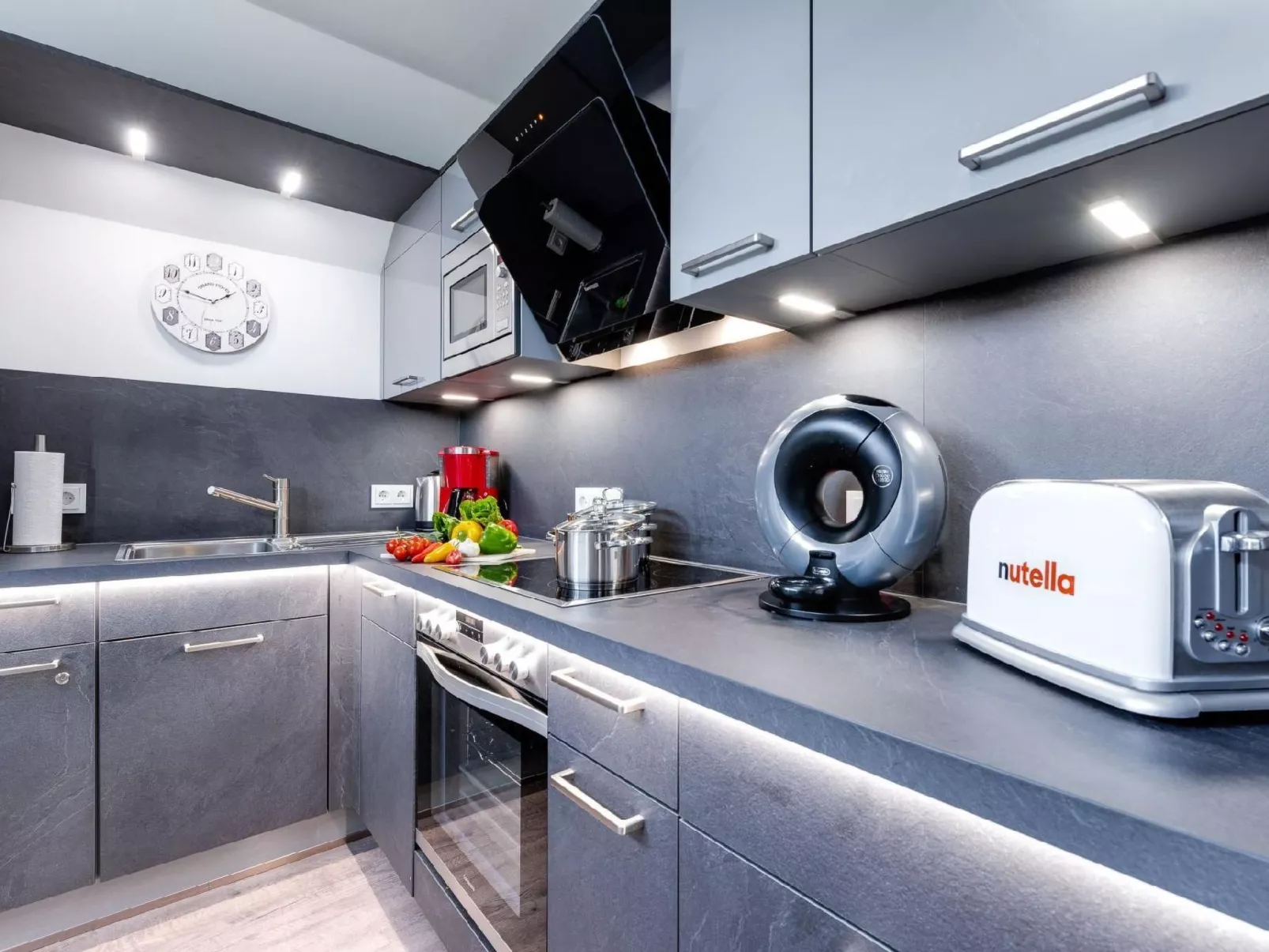 Fewo Kapitän James Cook, E-Ladesäule, Wasserbett-Image-tags.info