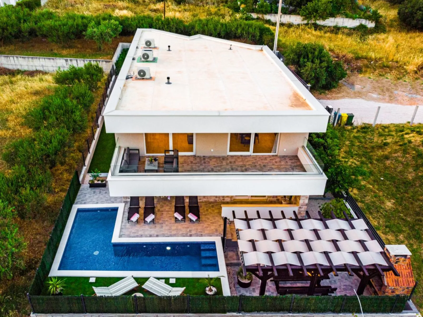 Villa Olea- Pool, Grill, Nähe Flughafen Split-Buiten