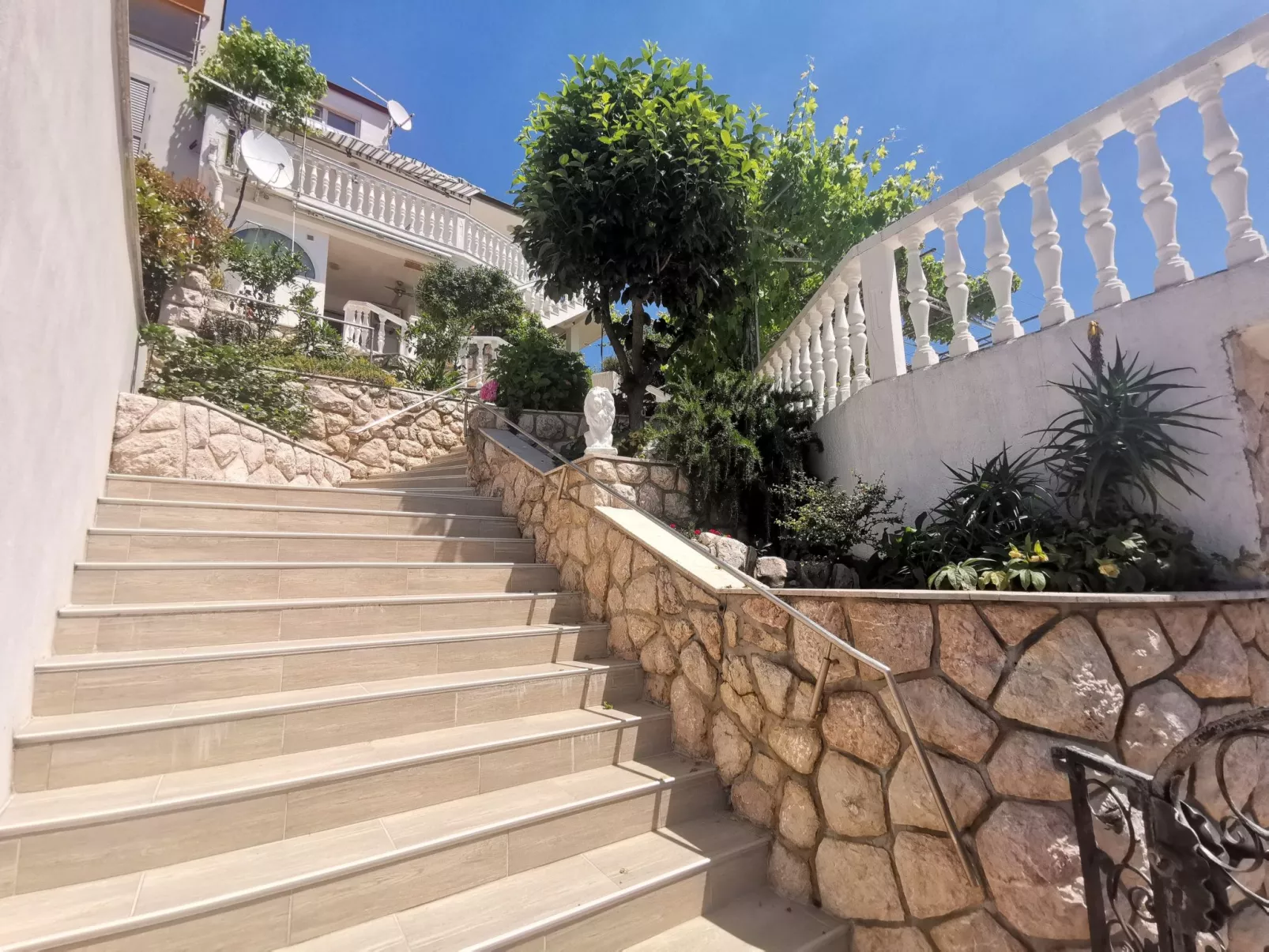 Wunderschöne Wohnung in Dramalj 70m vom Meer entfernt - Image-tags.info