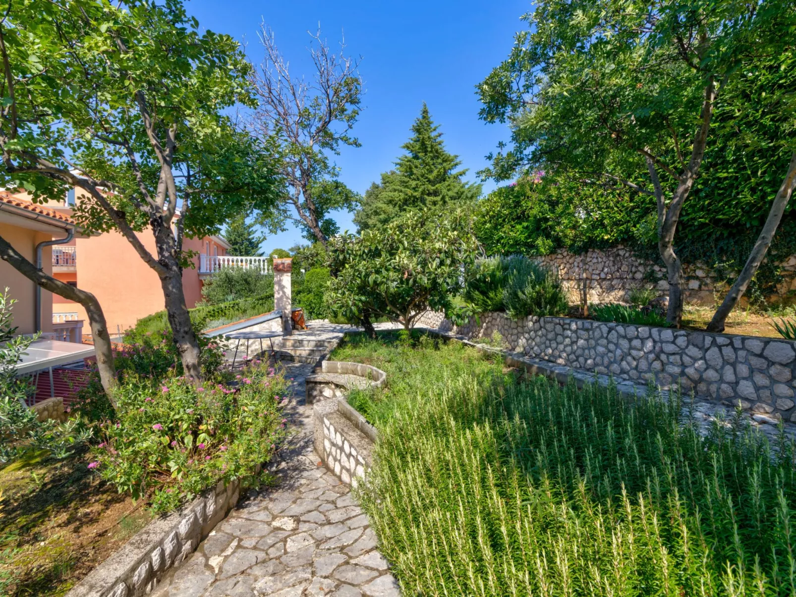 Wohnung für 6 Personen mit Panoramablick aufs Meer-Buiten