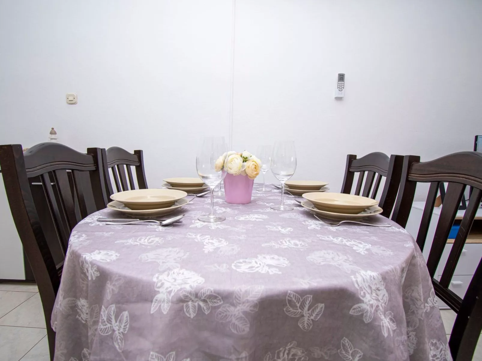 Ruhig und gemütlich 2BR Wohnung in der Nähe des Strandes-Binnen