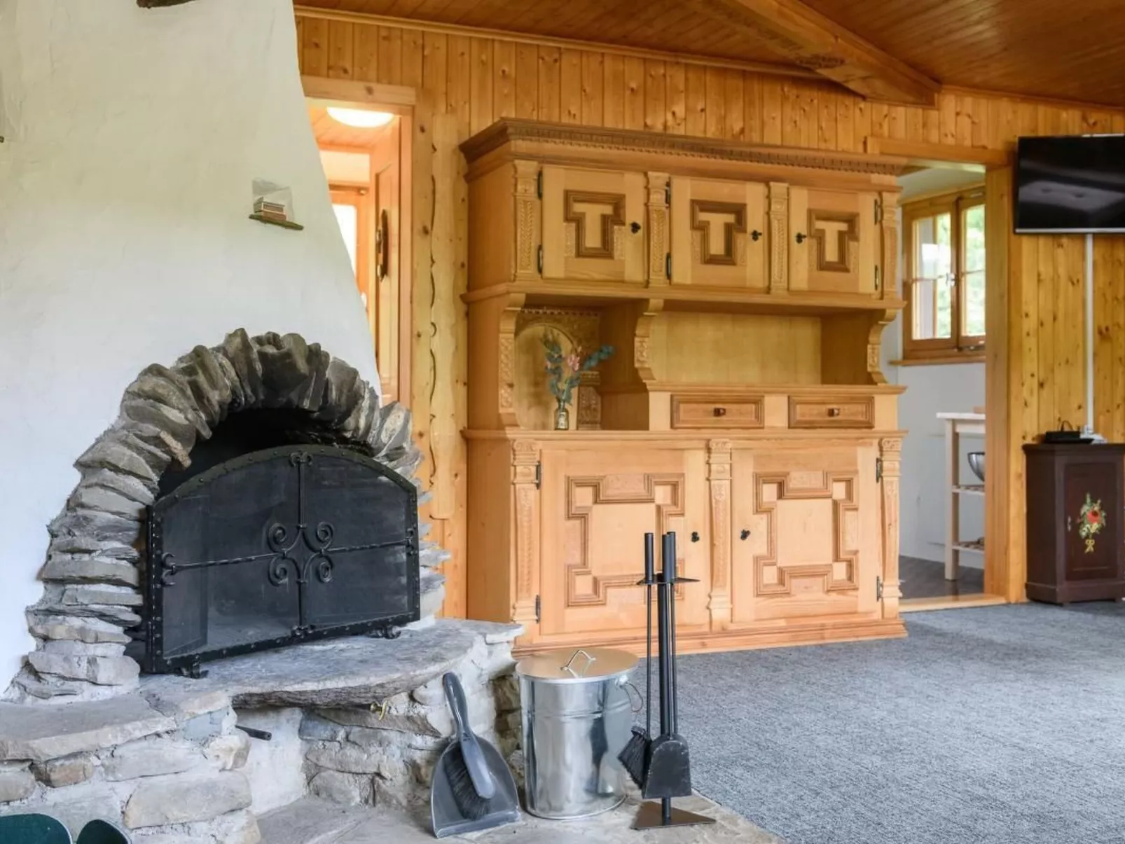 Chalet Baslerdybli-Binnen