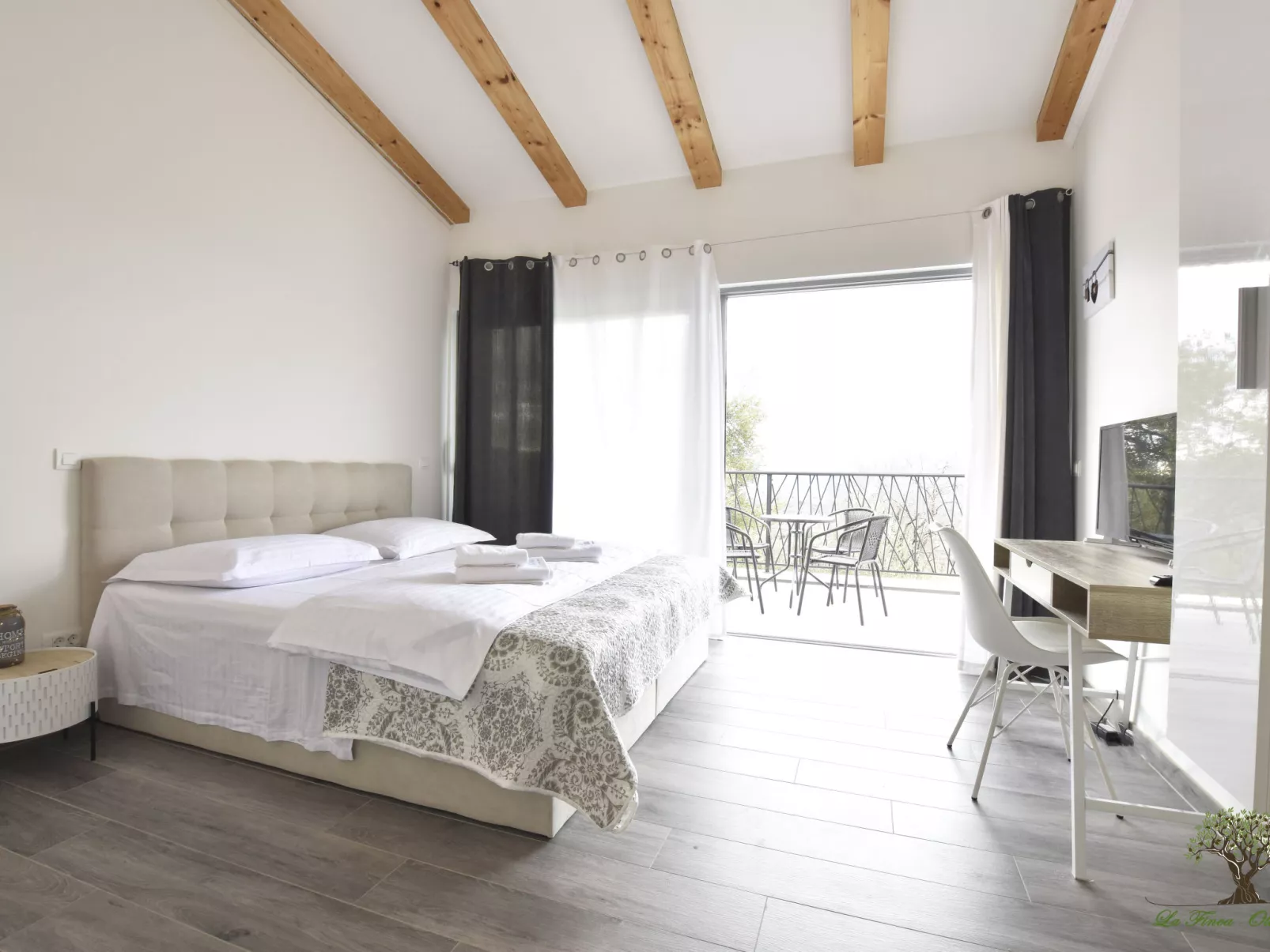 La Finca OliveTree-Binnen