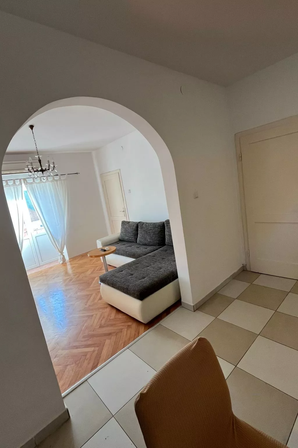 Für sechs Personen-Binnen