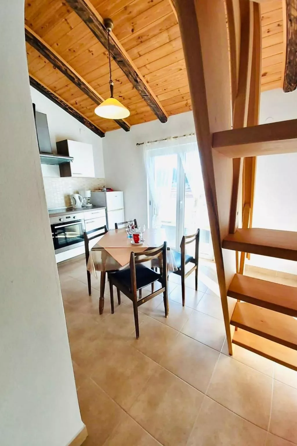 Dachgeschosswohnung auf zwei Etagen mit schönem Meerblick-Image-tags.info