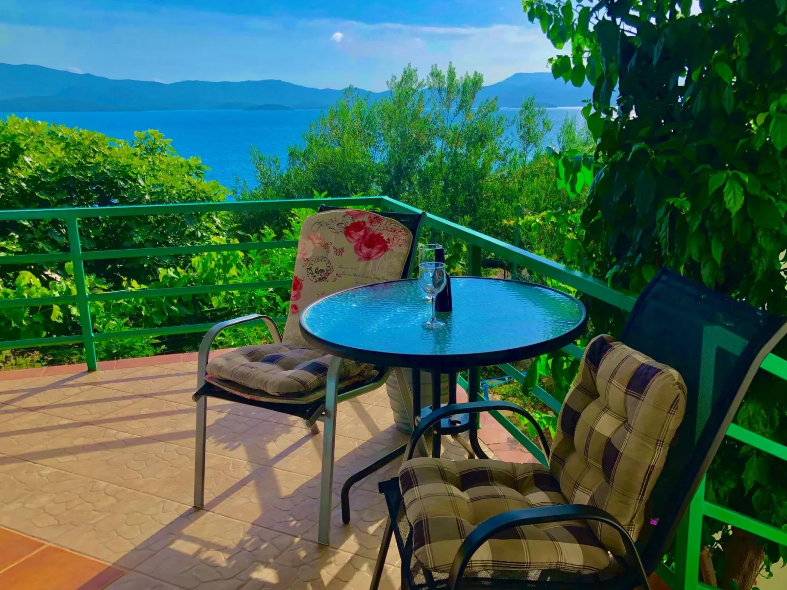 Für drei Personen-Image-tags.info