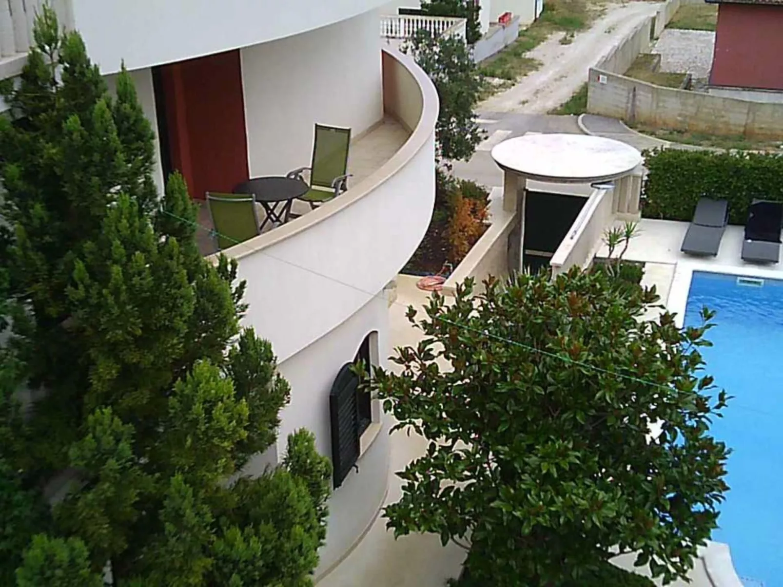 Moderne Ferienwohnung mit Balkonen mit Meerblick-Image-tags.info