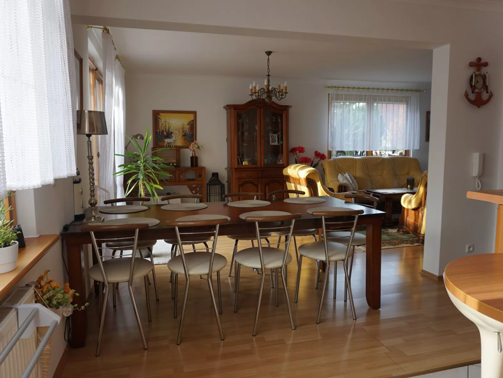 Für max. 6 Personen einschließlich 2 Kinder-Binnen