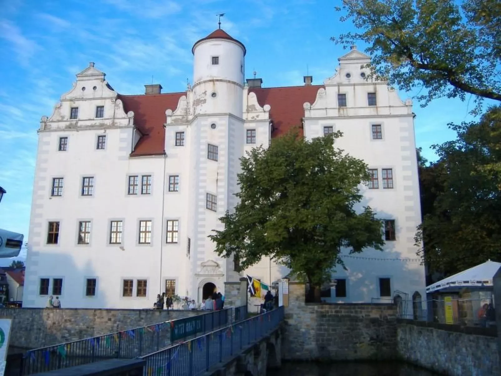 Moderne Ferienwohnung in Pillnitz-Image-tags.info