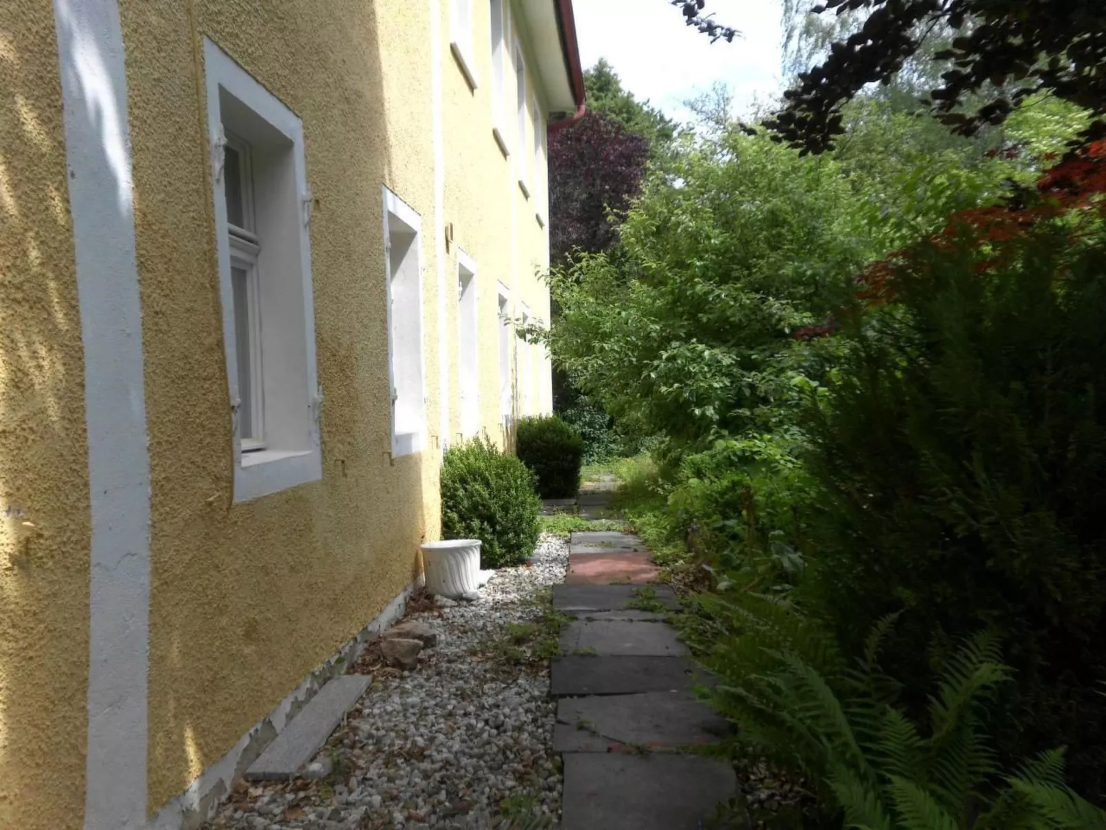 Design Ferienwohnung in historischer Villa-Buiten