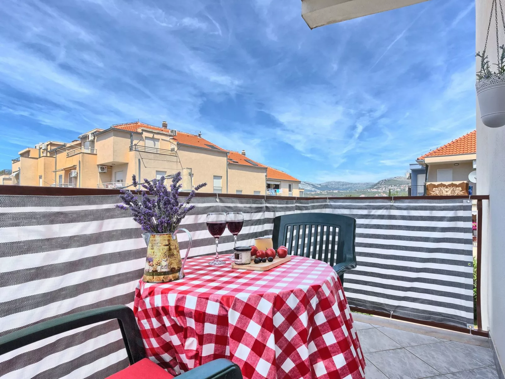 Gemütliches Studio mit Balkon-Buiten