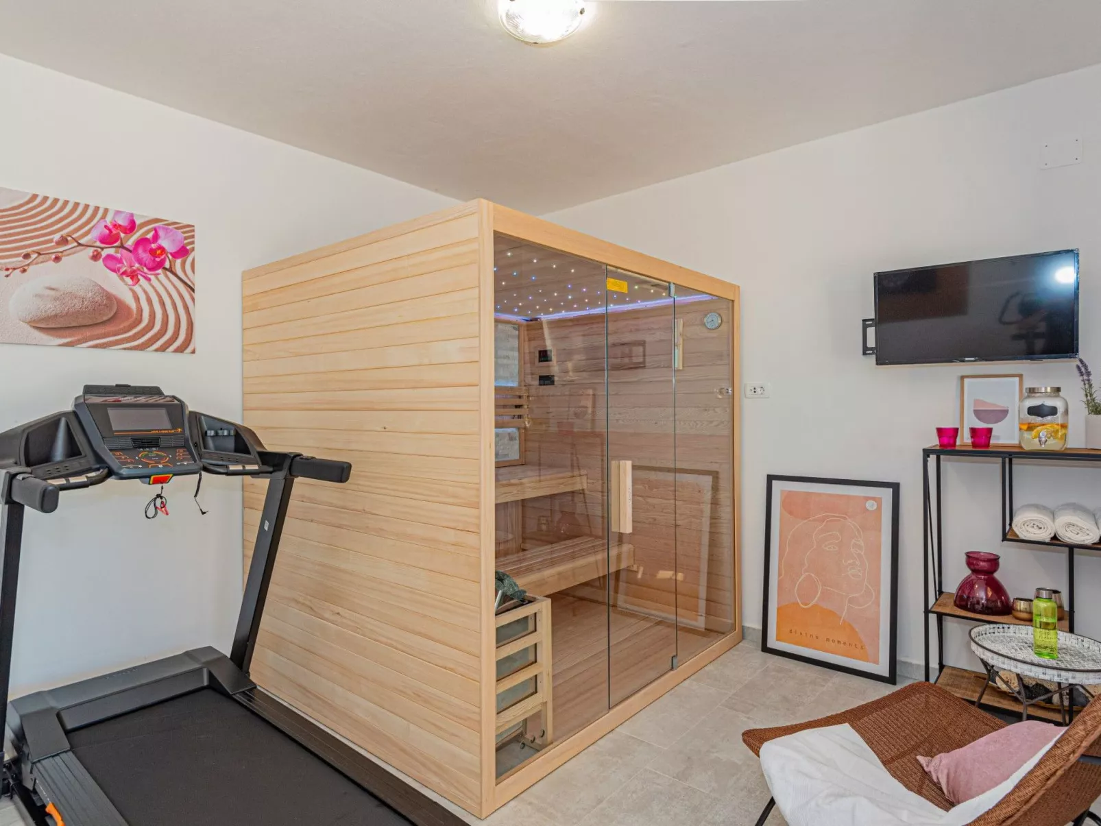 Villa Romansa mit Sauna und Whirlpool in Siritovci-Image-tags.info