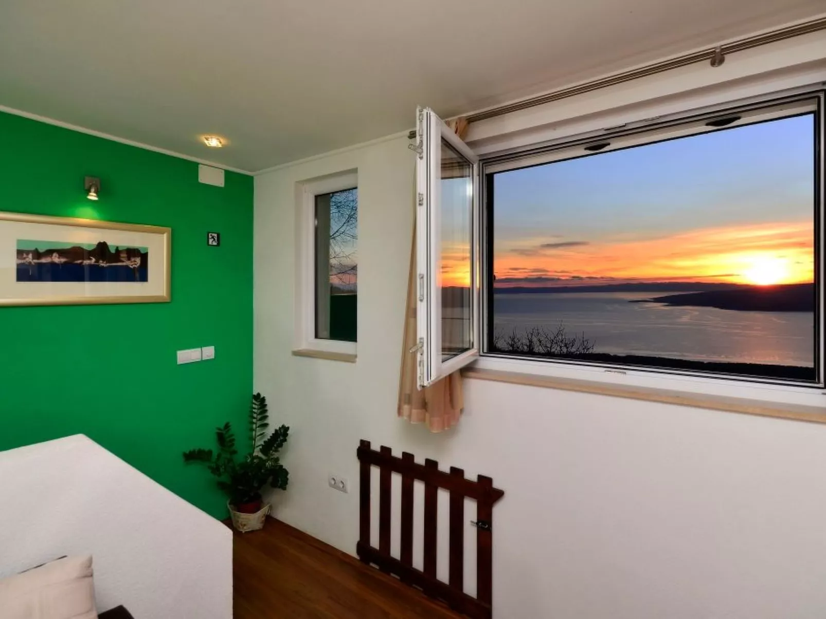 Marta Bast-Image-tags.info