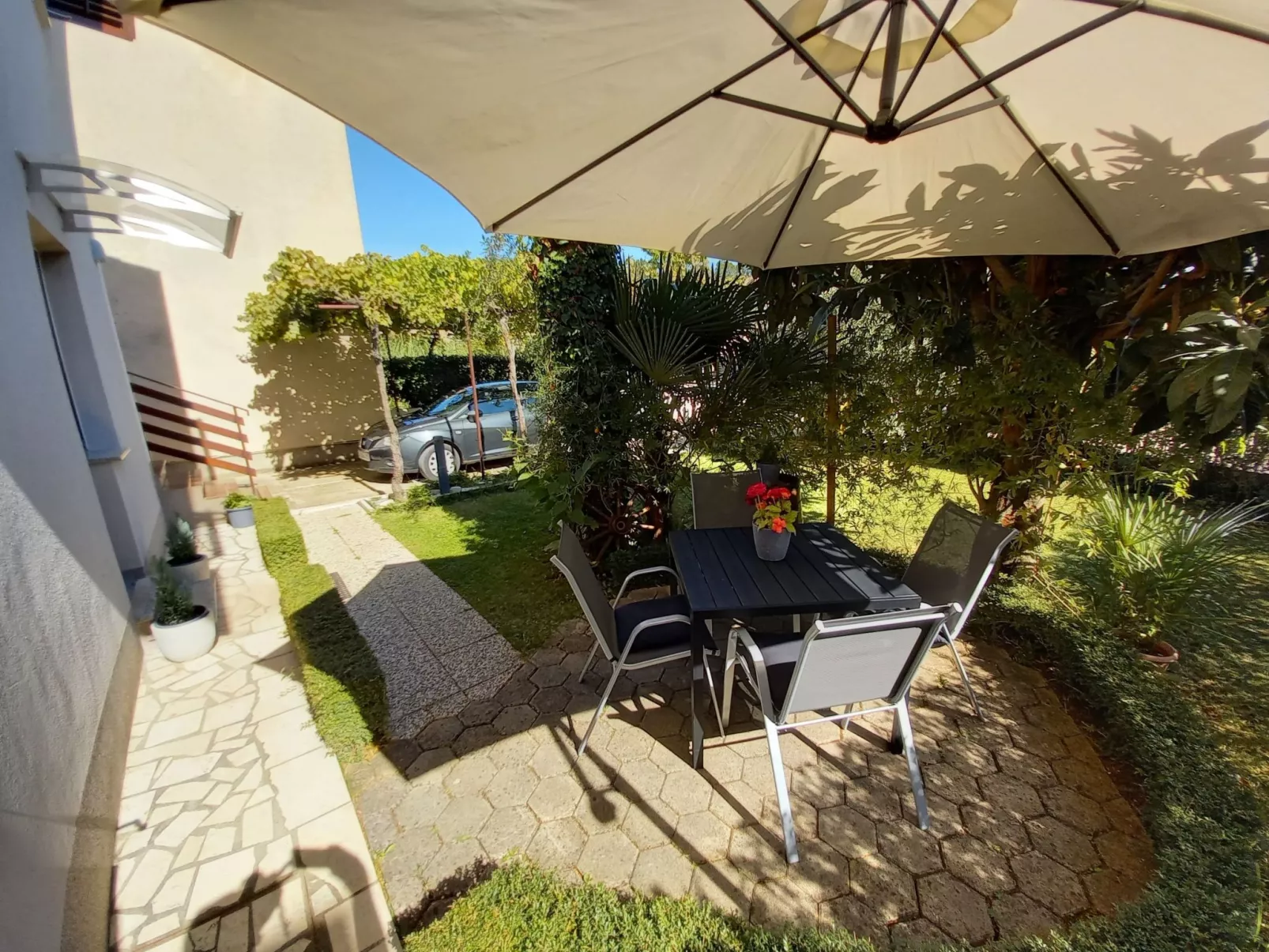 "Toni" mit Terrasse-Image-tags.info