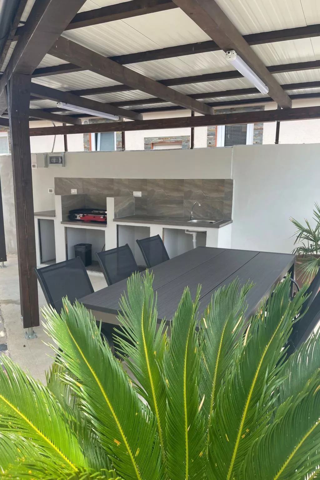 Appartement in Fažana mit Grill und Terrasse-Buiten