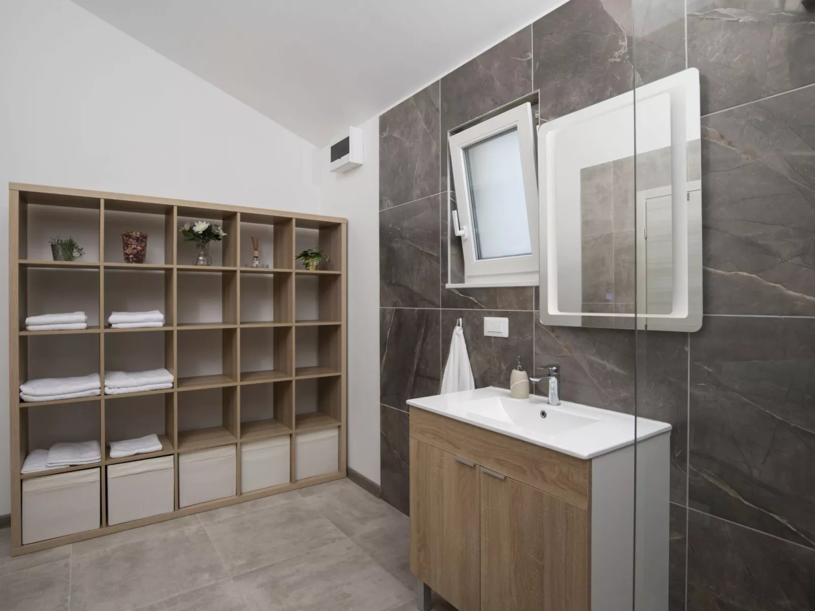 Villa Euphoria mit Pool, Sauna und Whirlpool-Image-tags.info