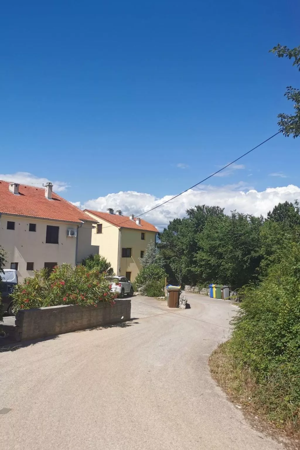 Mit Klimaanlage und Balkon-Buiten