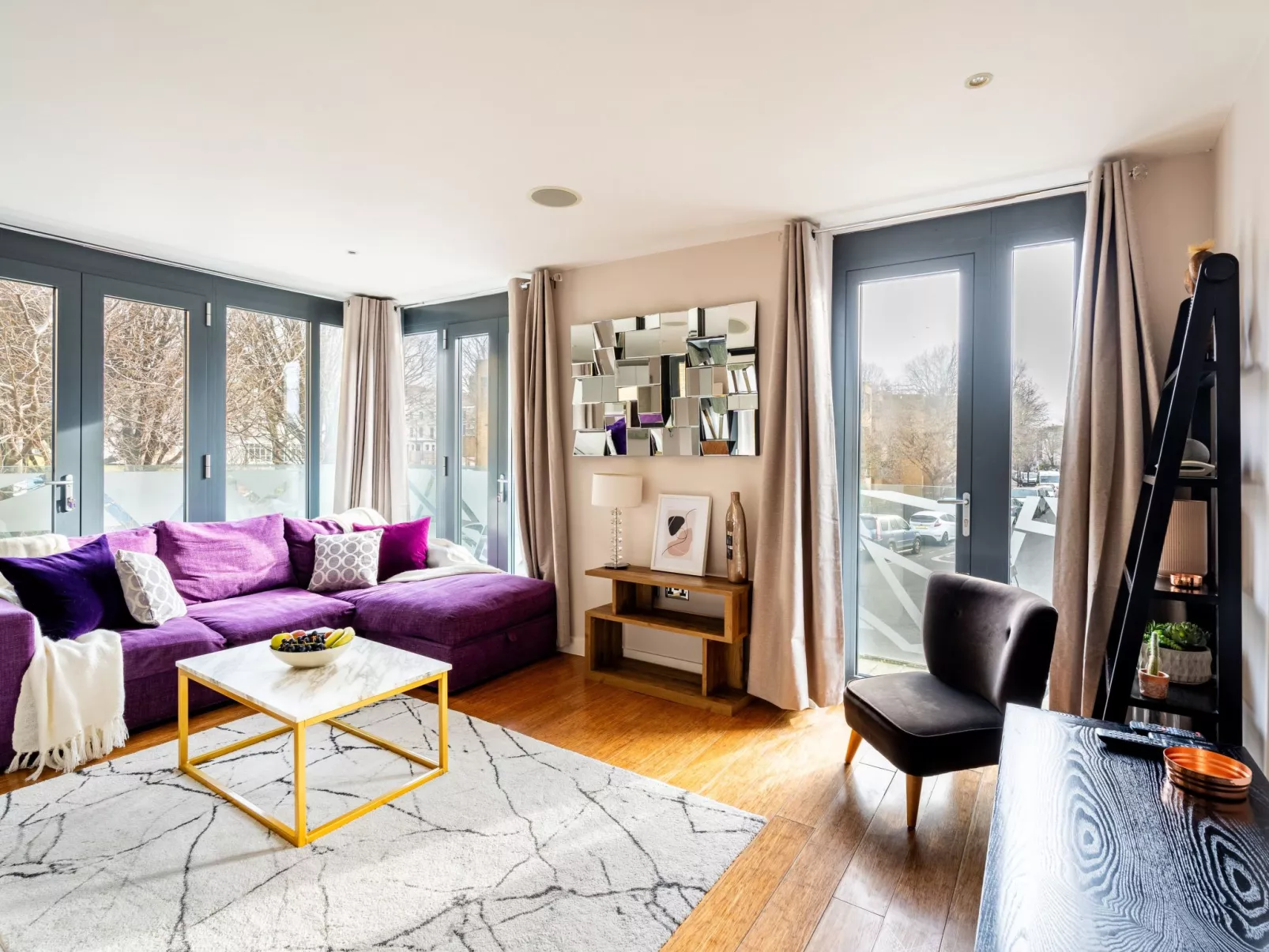 Moderne und stilvolle Wohnung mit eigenem Bad in der Nähe von Notting Hill und-Binnen