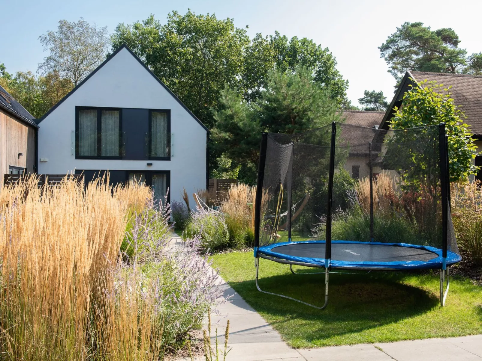 Mit privater Terrasse-Binnen