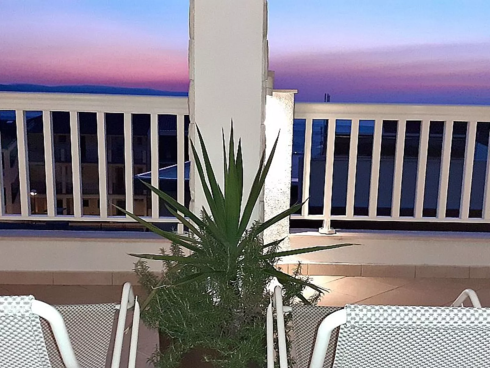 Mit Blick auf das Wasser-Buiten