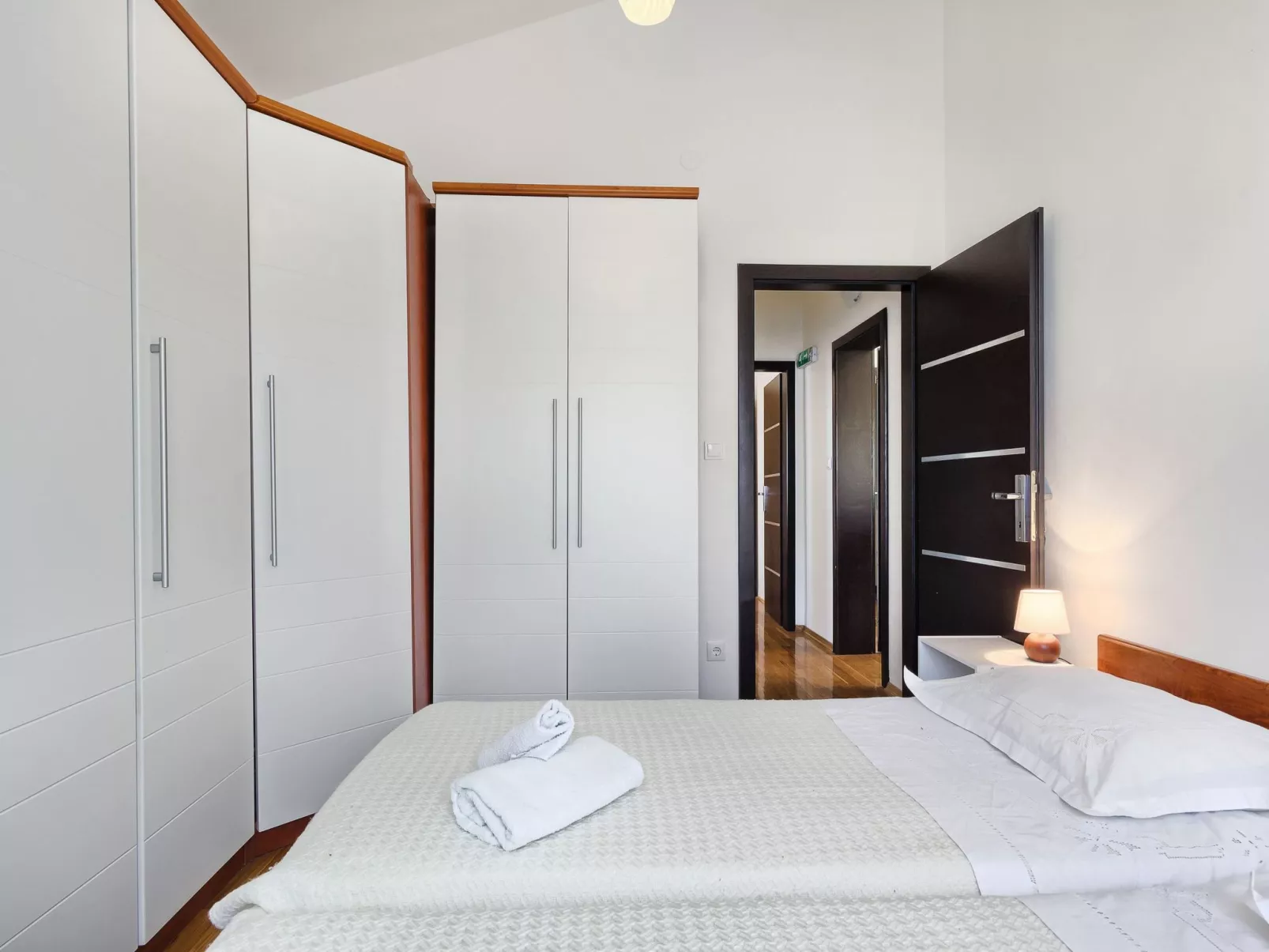 Sonnenuntergang "Wohnung K. Lukšić"-Binnen