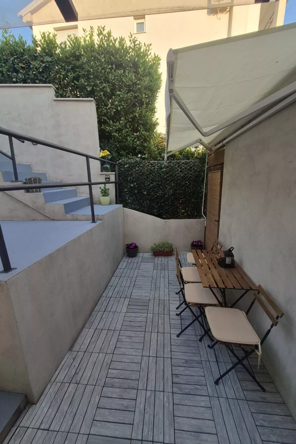 Studio-Apartment für 2 Personen mit Terrasse-Buiten