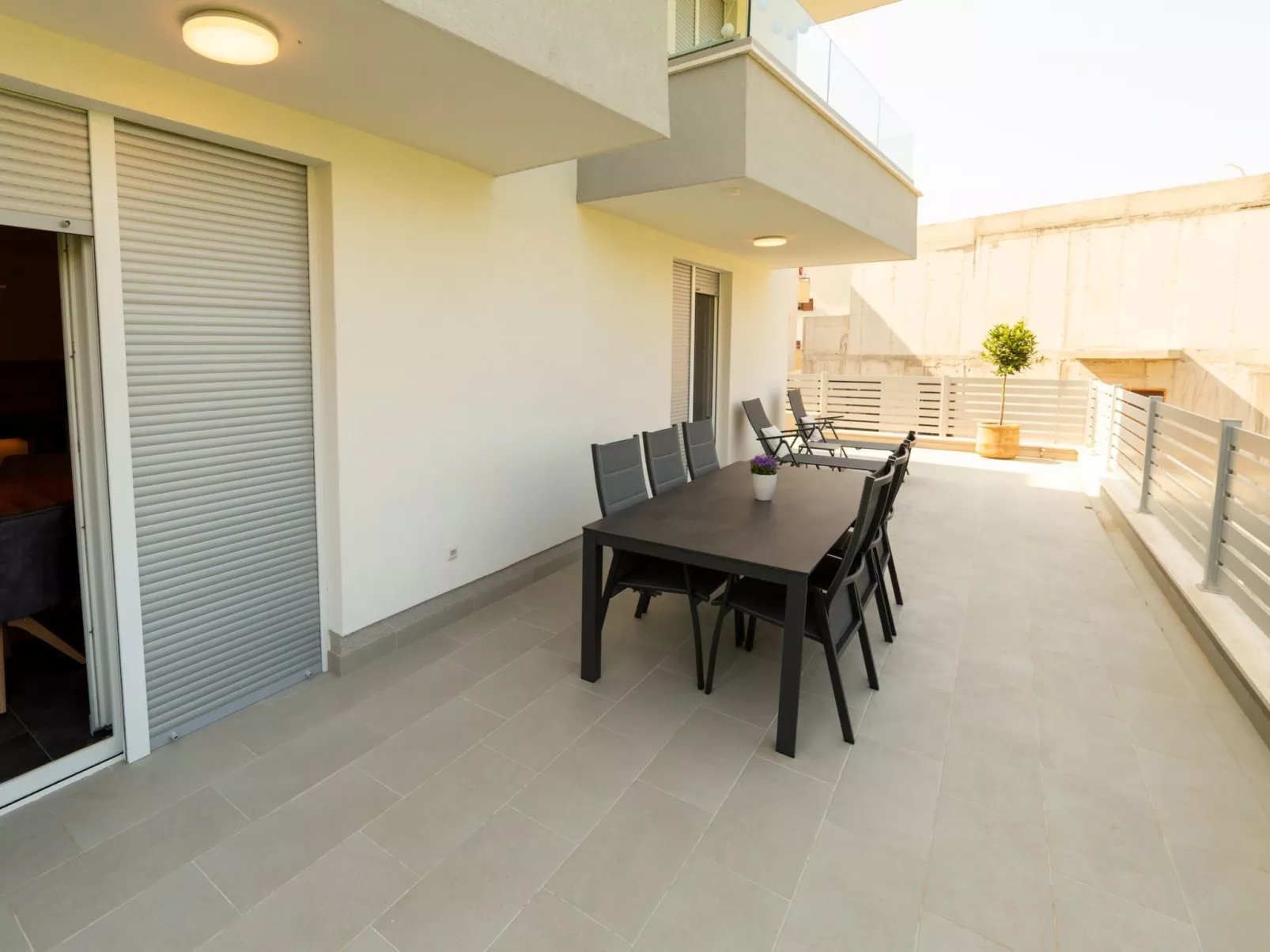 Luxus-Wohnung Riela-Buiten