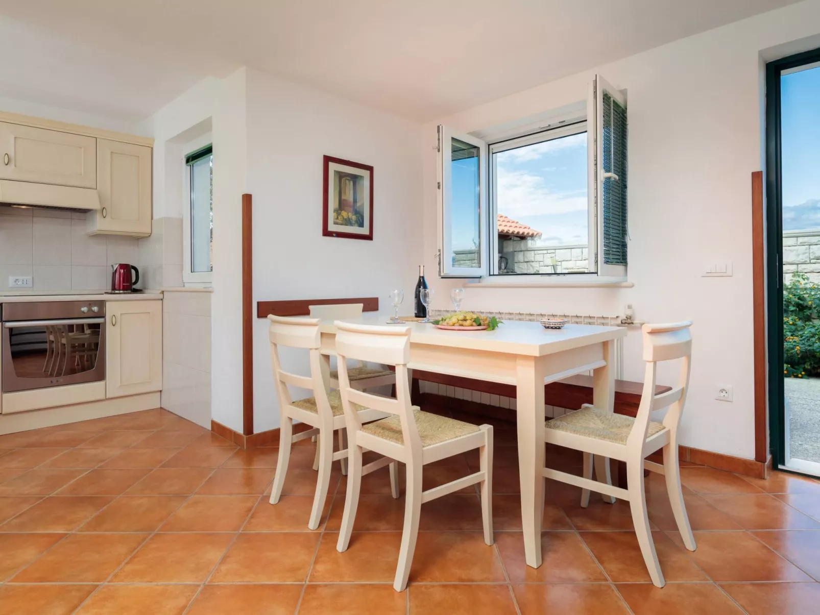 Luxuriöses Studio-Apartment mit Terrasse-Binnen