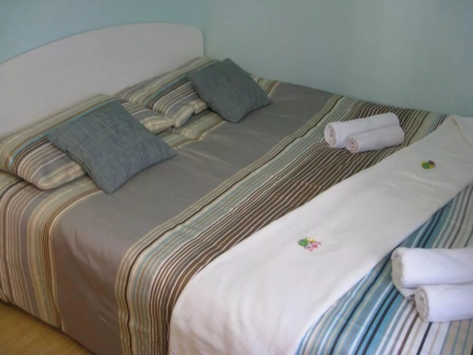 "Neue Wohnung" mit Privatparkplatz-Image-tags.info