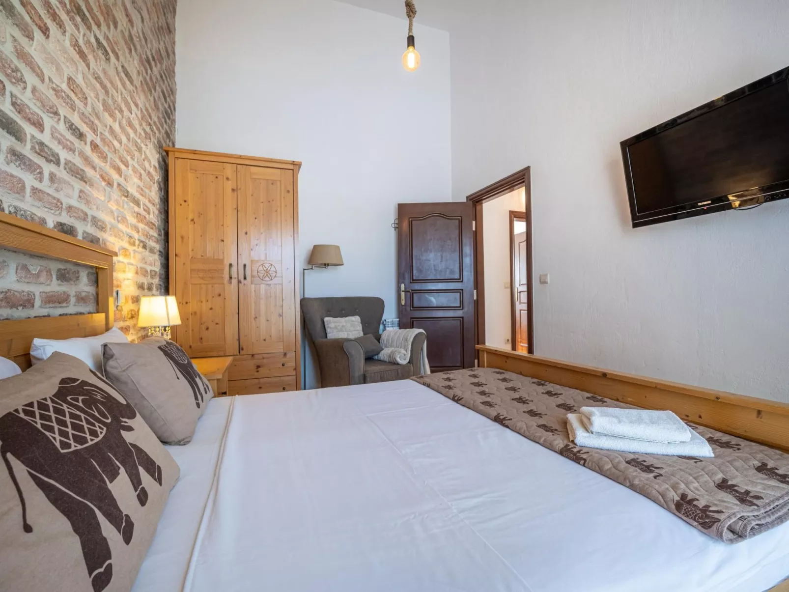 "Paradis 6" mit Whirlpool-Binnen