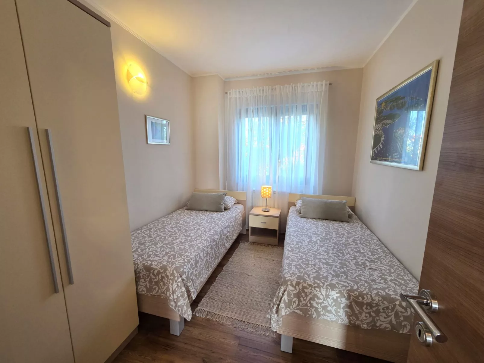 Elegantes Familienappartement mit privatem Pool-Image-tags.info