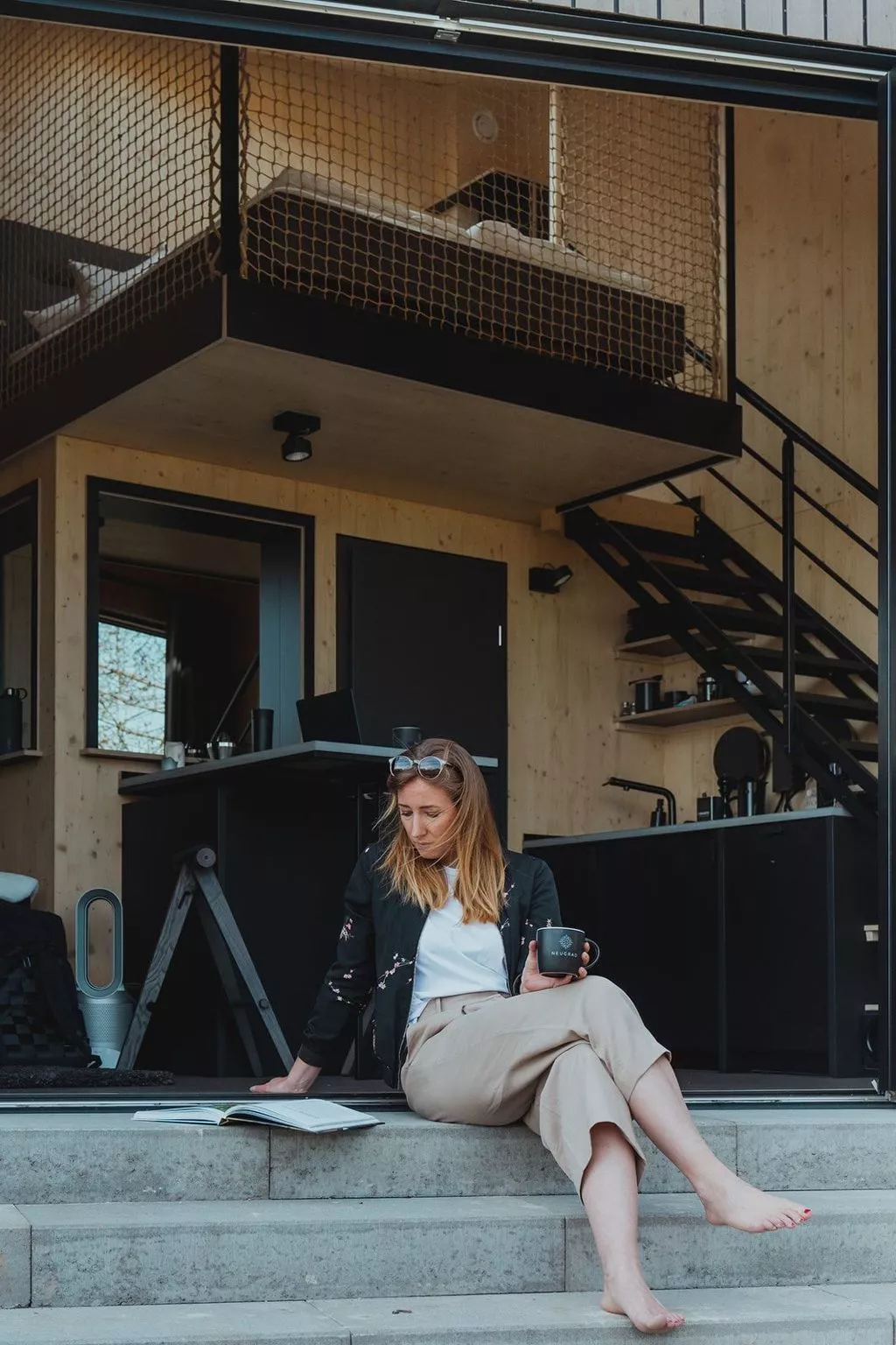 (B) Cabin Stars-Buiten