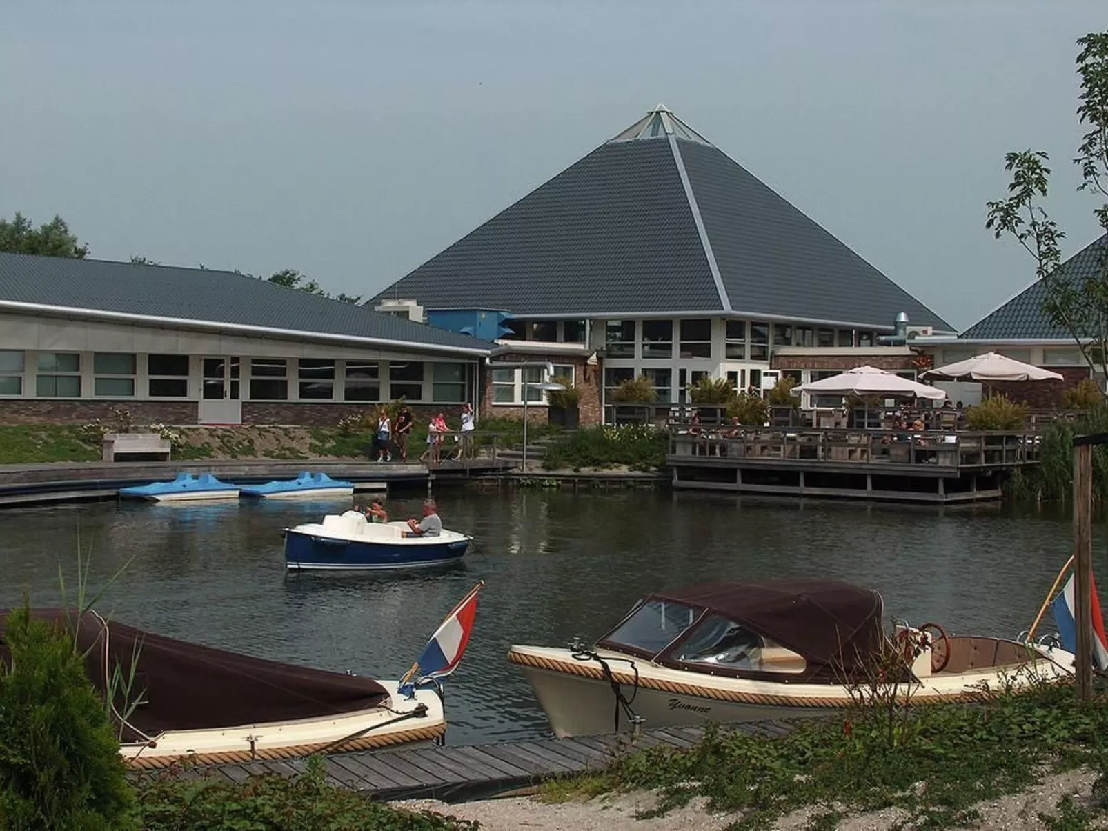 Starvilla in Makkum mit Sauna und schöner Aussicht-Buiten
