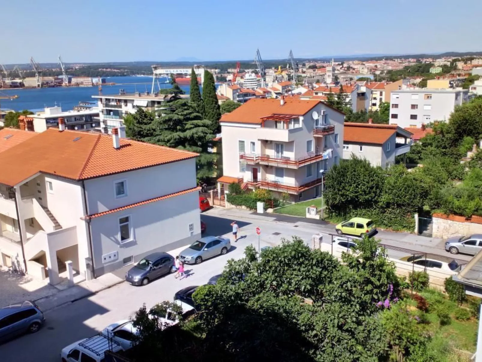 "Dunja", Pula-Buiten