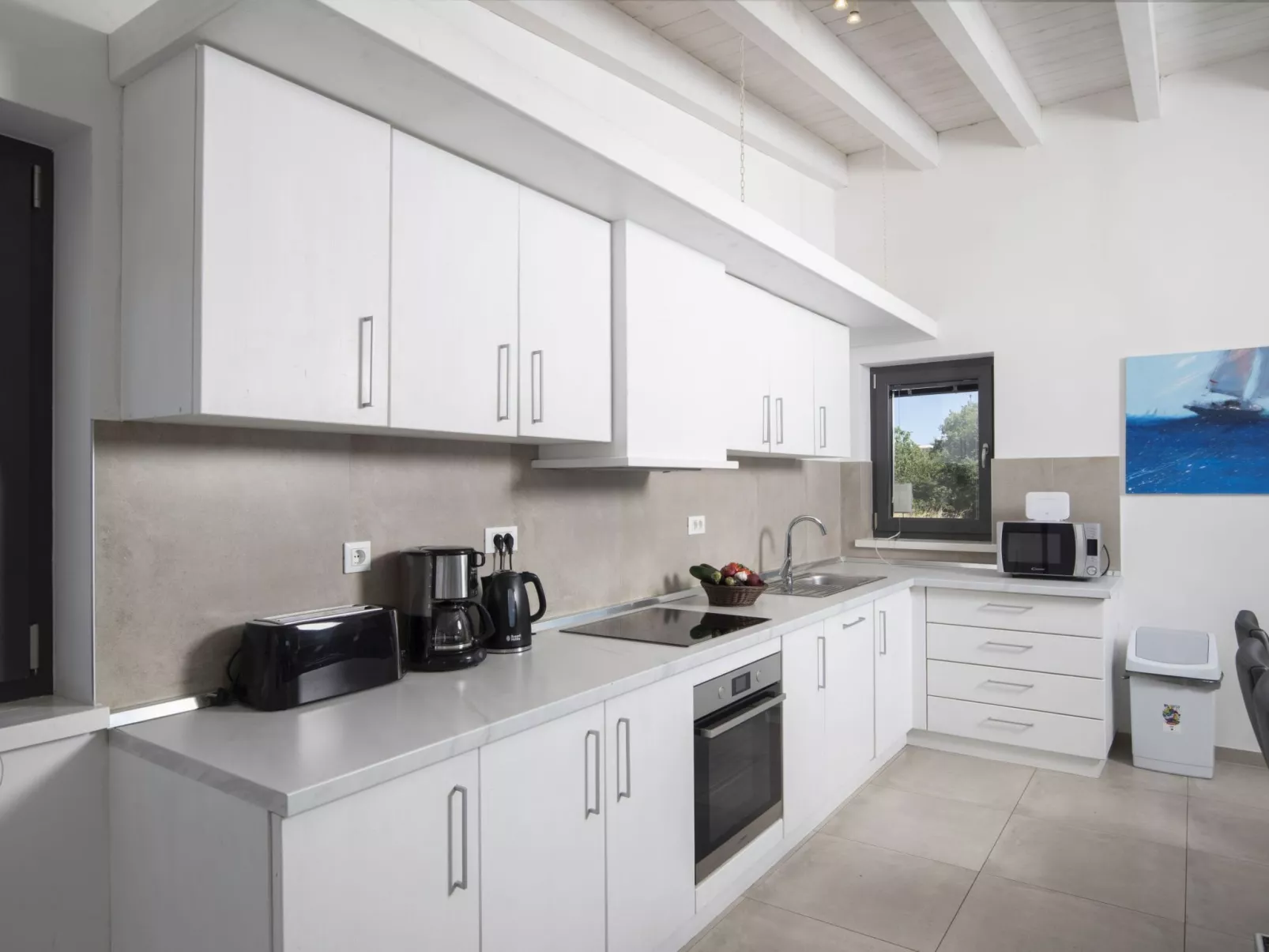 Villa Sole am Meer mit Pool, Sauna, Whirlpool-Binnen