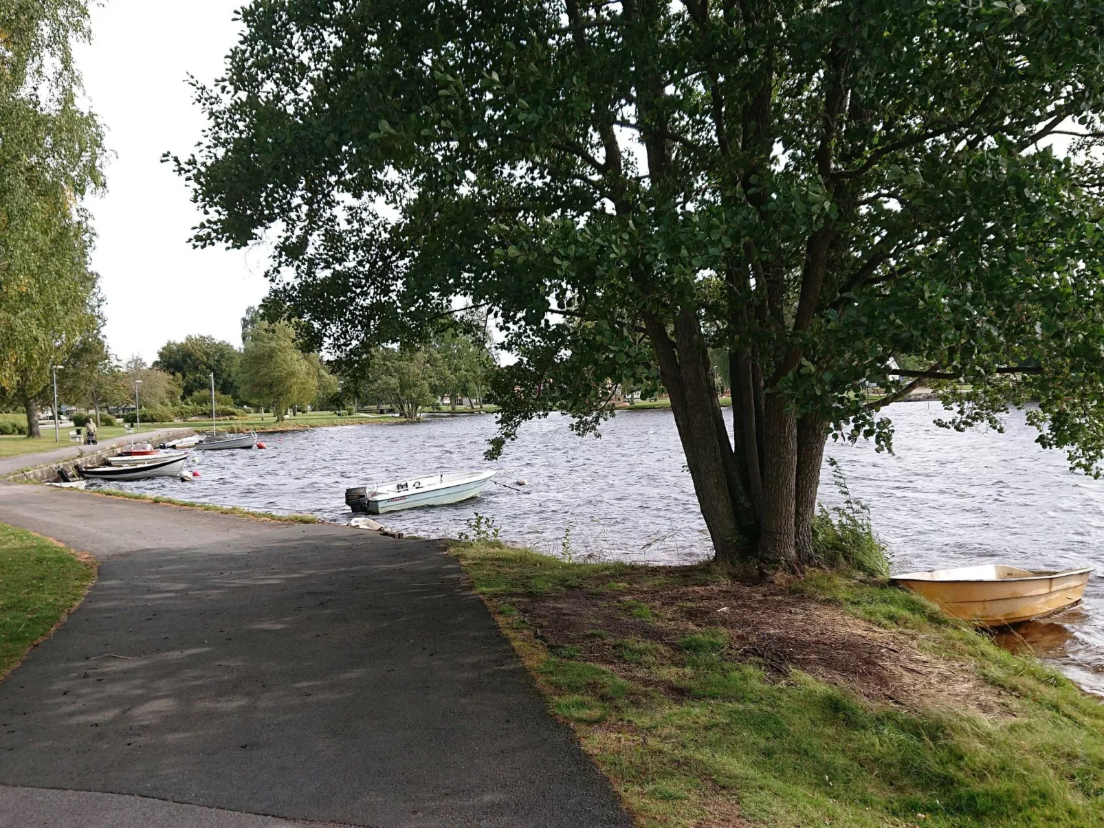 Familienfreundliches Ferienhaus mit großem Garten-Buiten